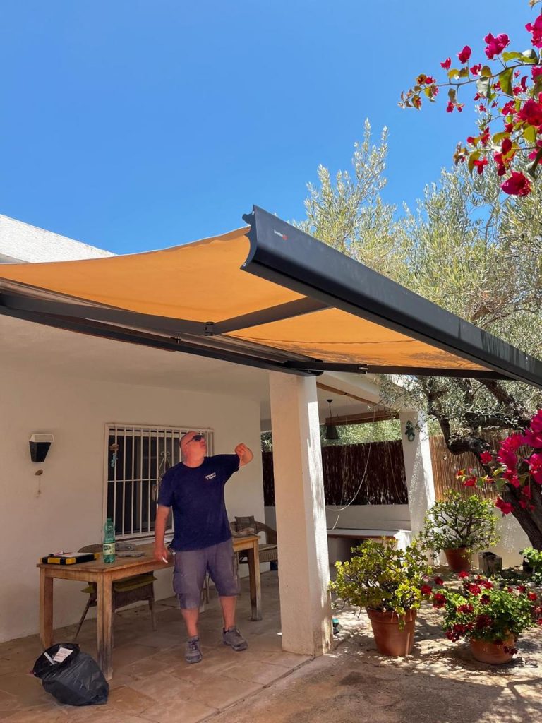 Toldo recien montado